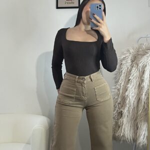 VAQUERO ELÁSTICO DE TIRO ALTO-PIERNA RECTA